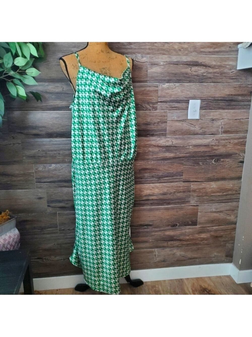 Ava and Viv Women's Plus Size 1X Green Long Stretch Dress